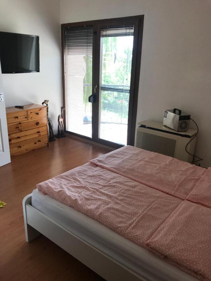 Csevi Apartmanhaz Mezőkövesd Exteriör bild