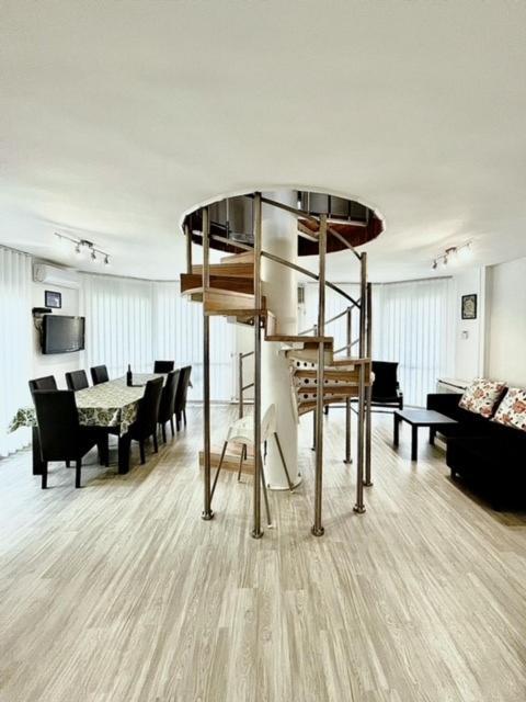 Csevi Apartmanhaz Mezőkövesd Exteriör bild
