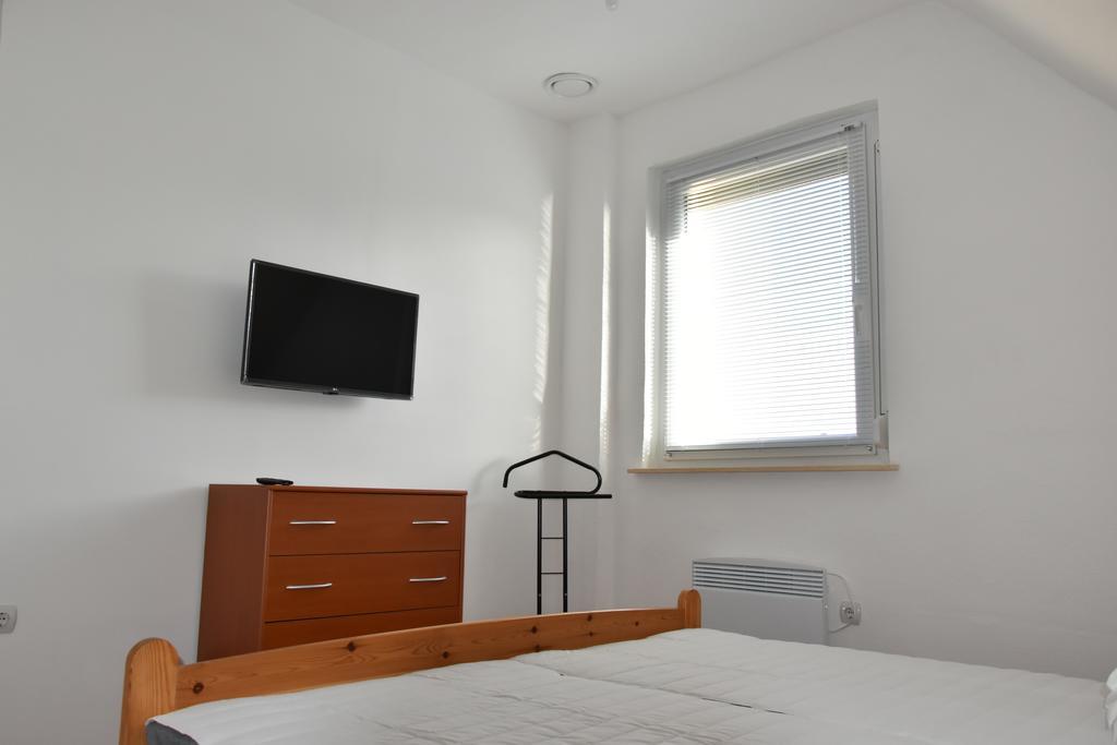 Csevi Apartmanhaz Mezőkövesd Exteriör bild